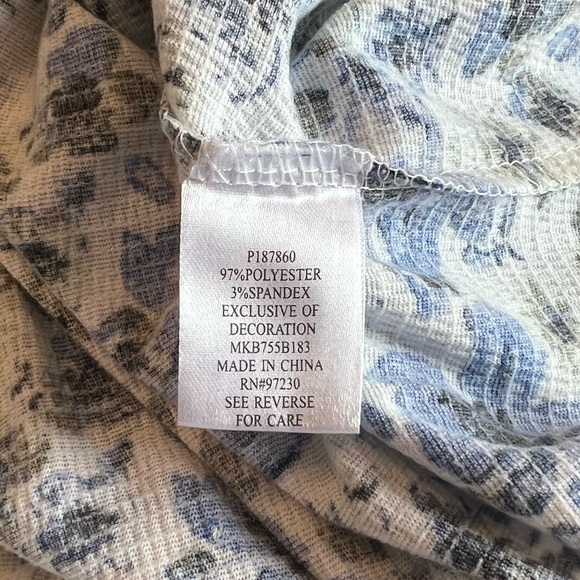 NWT Absolutely Famous Top Size Small - Picture 5 of 6